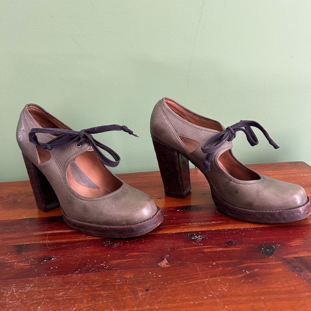 John Fluevog Gray Mary Jane Heels